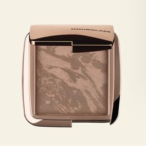 NEW Hourglass Ambient Lighting Bronzer - Nude Bronze Light + free lipstick